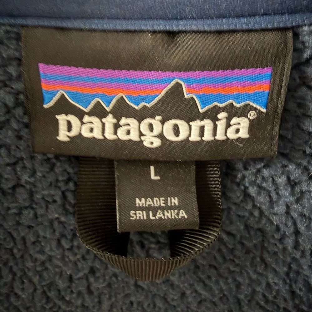 Patagonia Navy Fleece Jacket - Picture 3 of 3